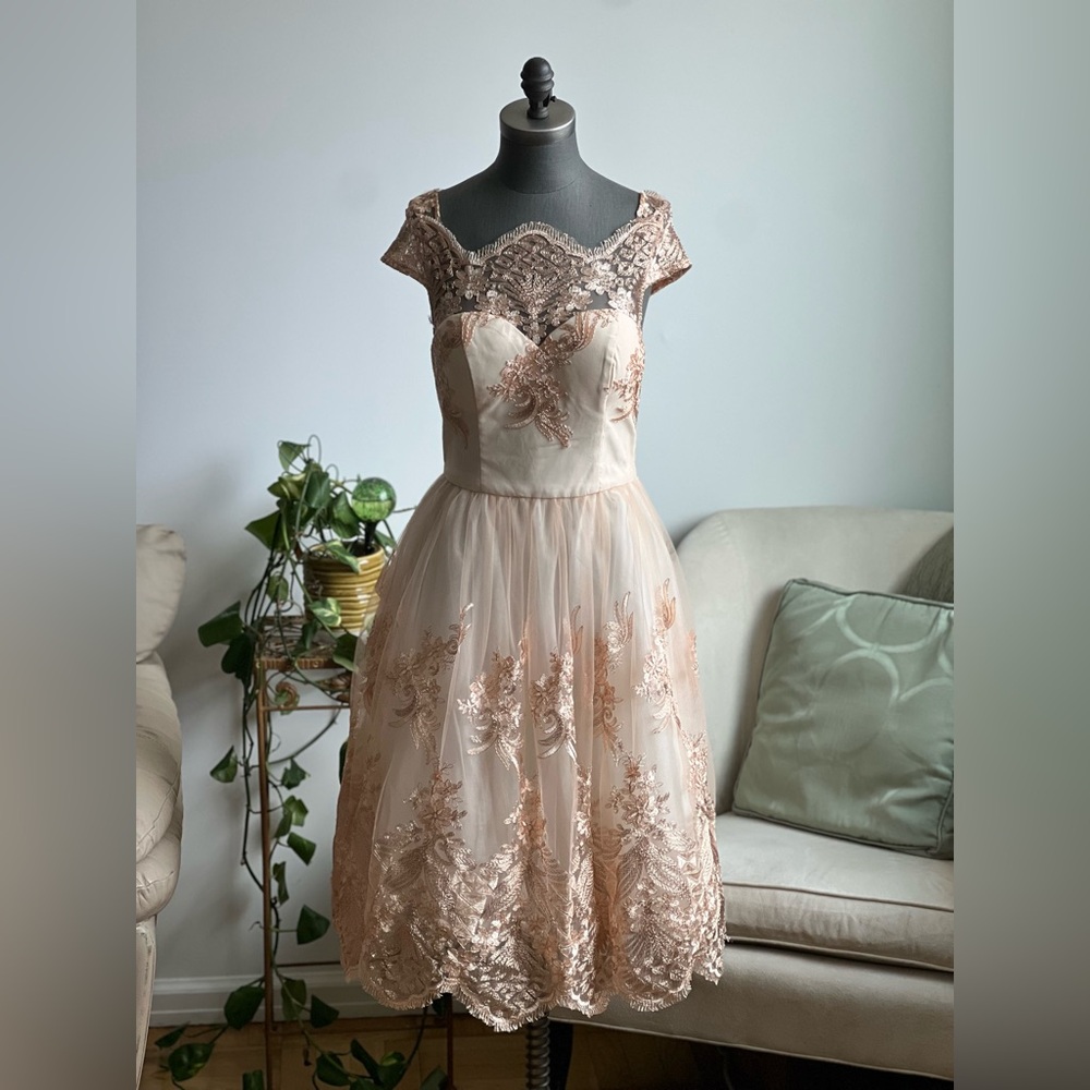 Chi Chi London Rose Gold Lace Midi Prom Dress US Size 6 EUC